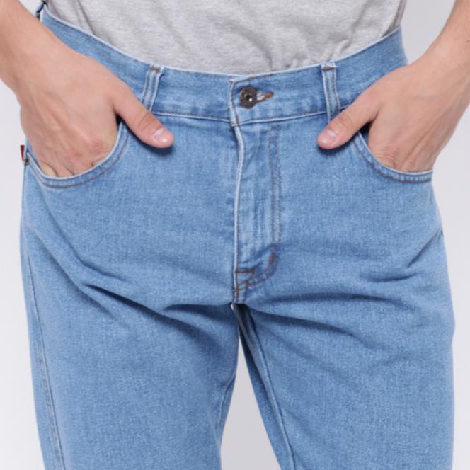 Edwin Celana Jeans Reguler Fit Pria Panjang Light Blue Vegas 01 - Biru Muda, 28