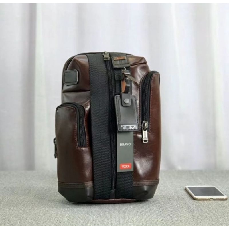 TAS TUMI SELEMPANG KULIT SARATOGA /HIGGINS LEATHER