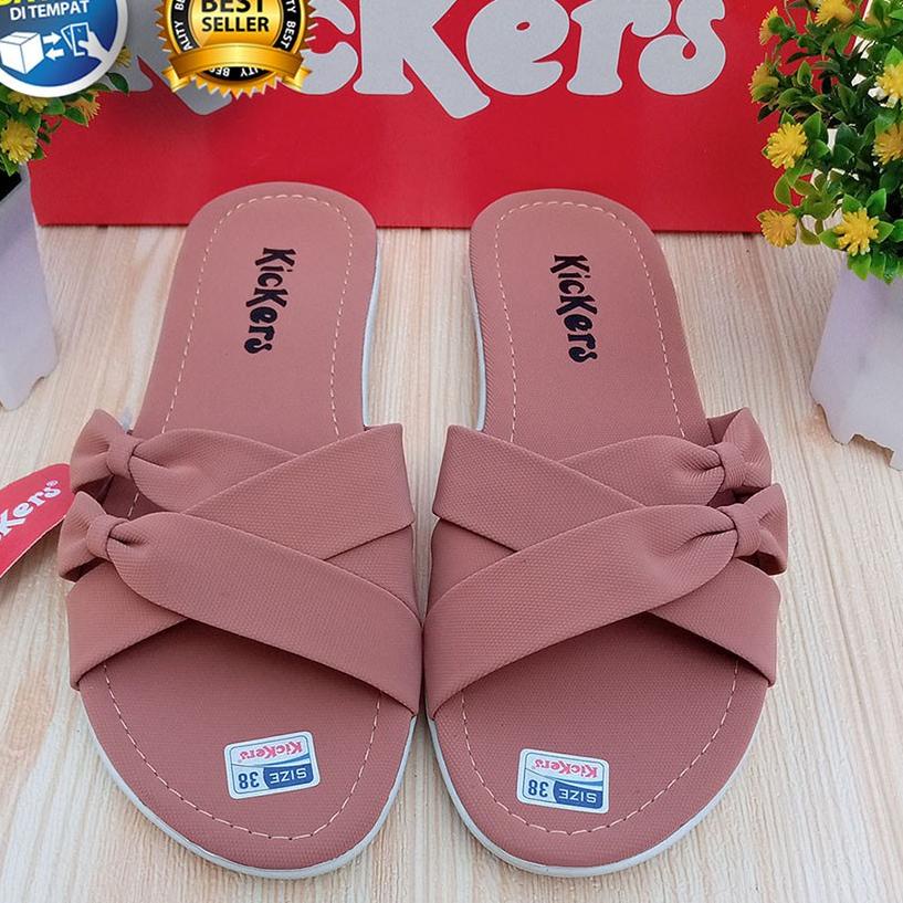Sudah READY.. PROMO 4.4 MEGA SALE  SANDAL WANITA DEWASA SLOP KICKERS SALEM EMPUK NYAMAN DIPAKAI / SA