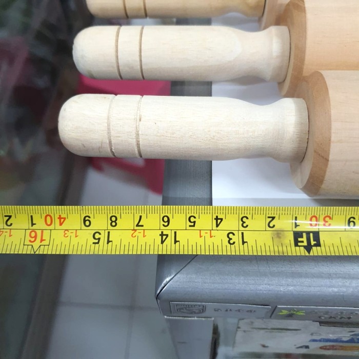 Rolling Pin Penggilas Adonan Kayu Dapat Berputar Ada Roller di Tengah