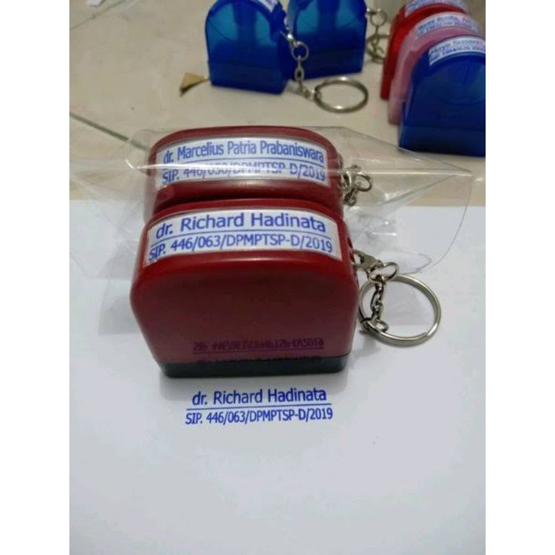 

STEMPEL OTOMATIS UNTUK NAMA/NIP/HP