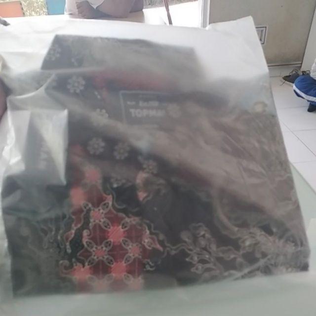 Credomenstore Kemeja Batik Pria Lengan Panjang Hitam Full Motif Floral Maron / Baju Cowok