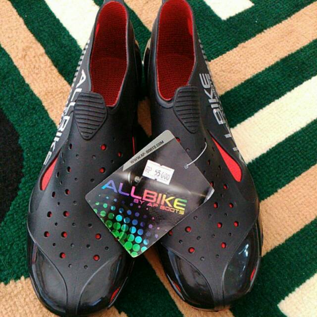 Sepatu allbike