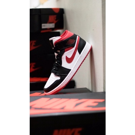 Air Jordan 1 Mid Gym Red Black
