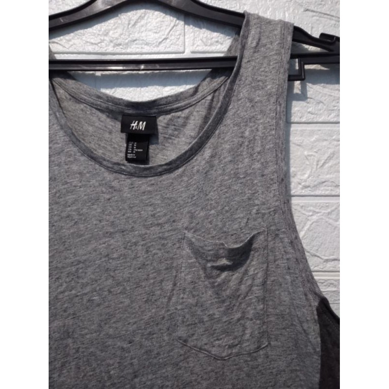 kaos dalam H&M second Original