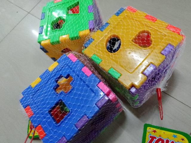 Mainan anak Puzzle kubus kemasan jala 5301