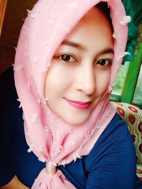 Jilbab rubiah murah / ruby / linen ruby / square