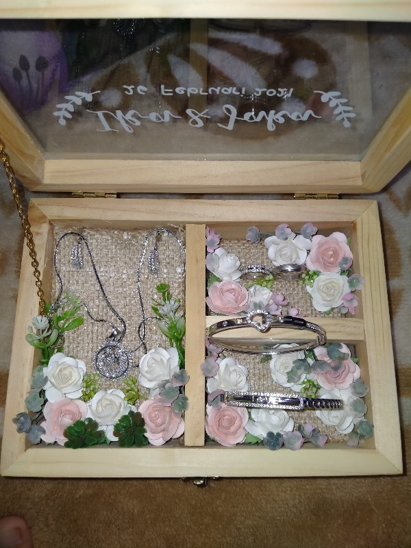 Tempat Perhiasan Cincin Mahar Kotak Perhiasan 3 Ruang