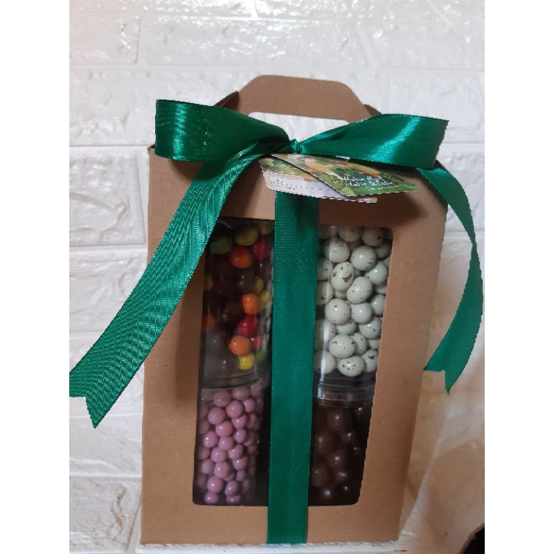 

L'AGIE Hampers / parcel