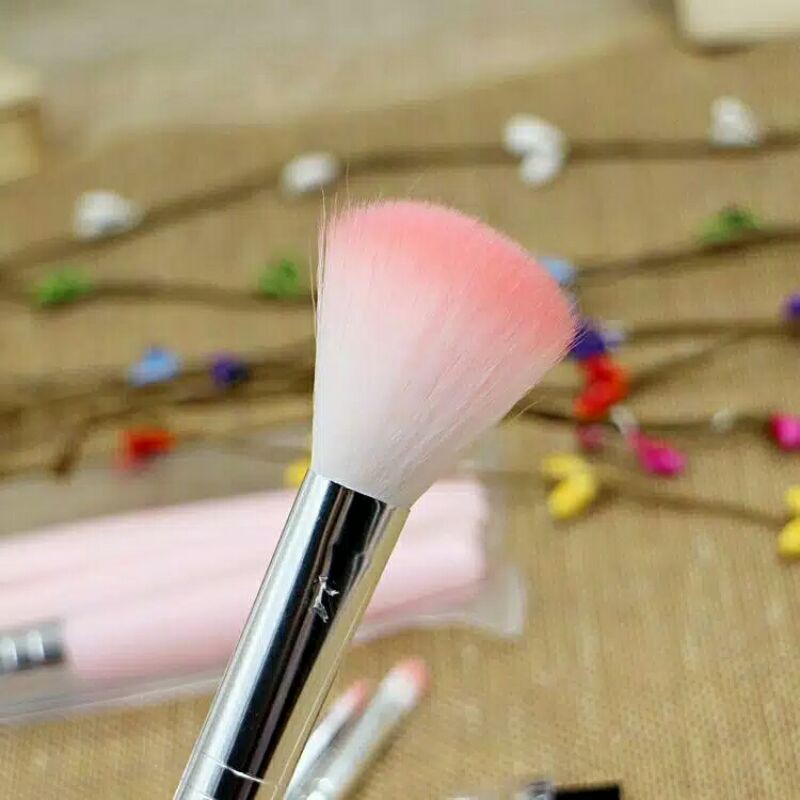 ALAT MAKE UP BRUSH 5 IN 1/ KOSMETIK IMPORT/ KUAS MAKEUP/ ALAT KECANTIKAN PERAWATAN WANITA