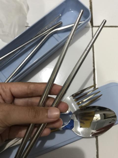 Sedotan Stainless & Set Alat Makan Garpu Sendok Sumpit