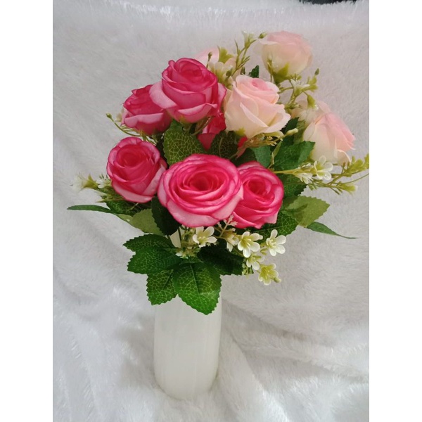 BUNGA HIASAN /BUNGA MAWAR/MAWAR PLASTIK
