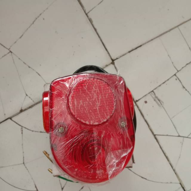 Lampu belakang c70