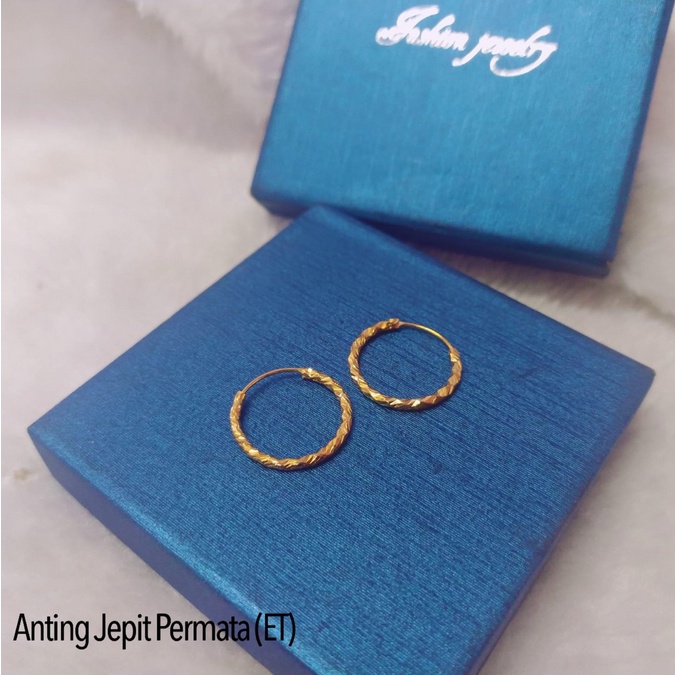 Anting Bulat Sedang Ukir Anting Hoops Cantik Polos