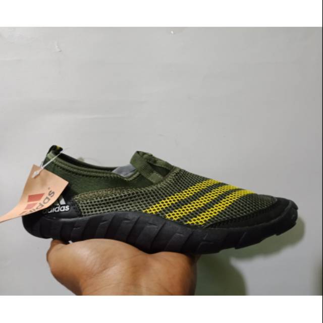 adidas jawpaw 1