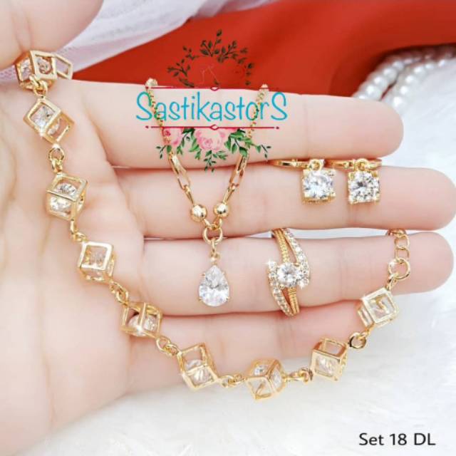 1 set perhiasan dewasa berlapis emas 24k,