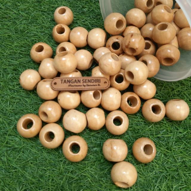 Mote Kayu / Wooden Beads 2,4 cm (Lubang Besar)