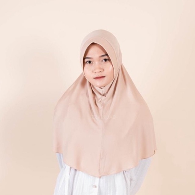 hijab bergo hamidah jersey  / bergo sport jersey pet hamidah / HIJAB BERGO SPANDEX JERSEY / BERGO HAMIDAH / HIJAB OLAH RAGA/BERGO SPORT/PET BORDIL/BERGO JERSY/HIJAB INSTAN JERSY. / Hijab Bergo Hamidah/ Kerudung Sport Instan/ Jilbab Jersey Sarah