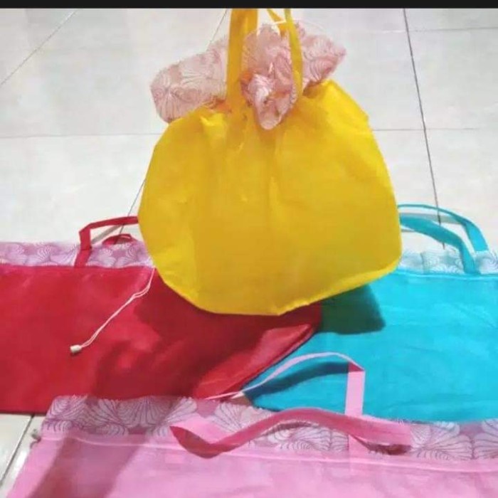 

NEW tas serut spunbond box nasi 20x20/besek 12pc - warna apa aja