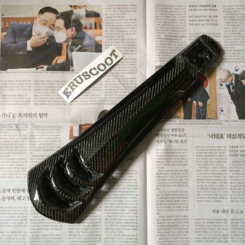 Dasi Vespa Primavera/Sprint Carbon Kevlar Part Original