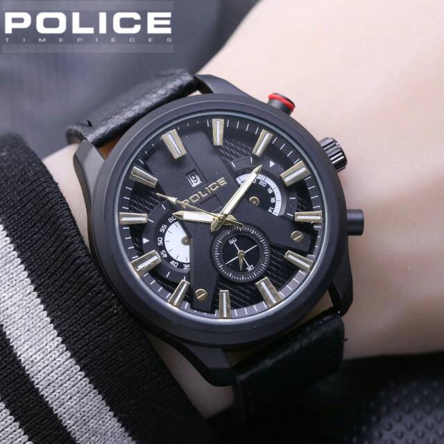 Jam tangan police