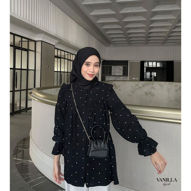 YOONA BLOUSE VANILLA HIJAB