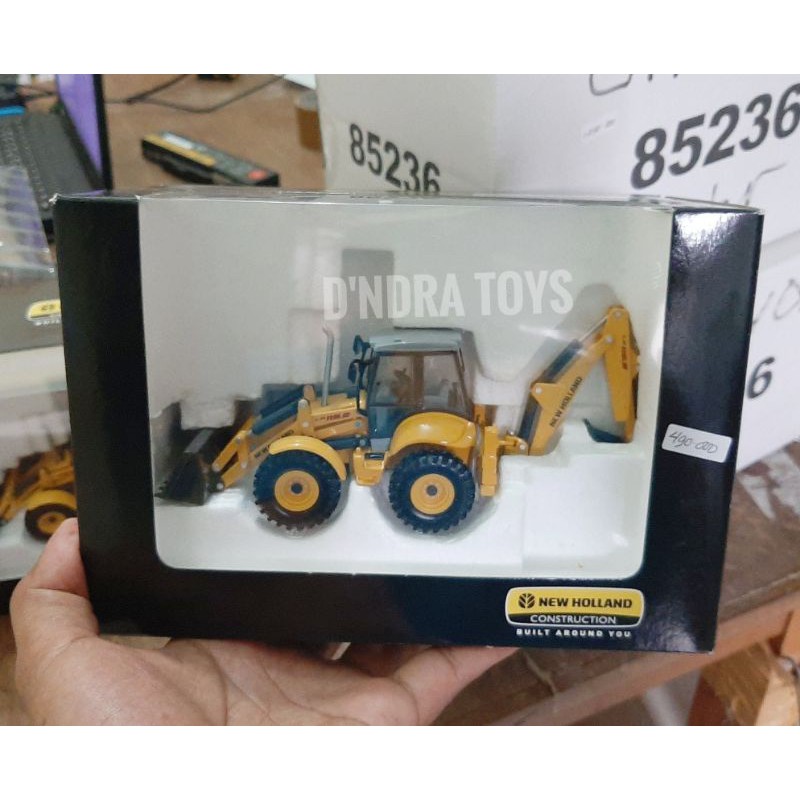 Diecast Miniatur Alat Berat Backhoe Loader New Holland LB 115.B Skala 50