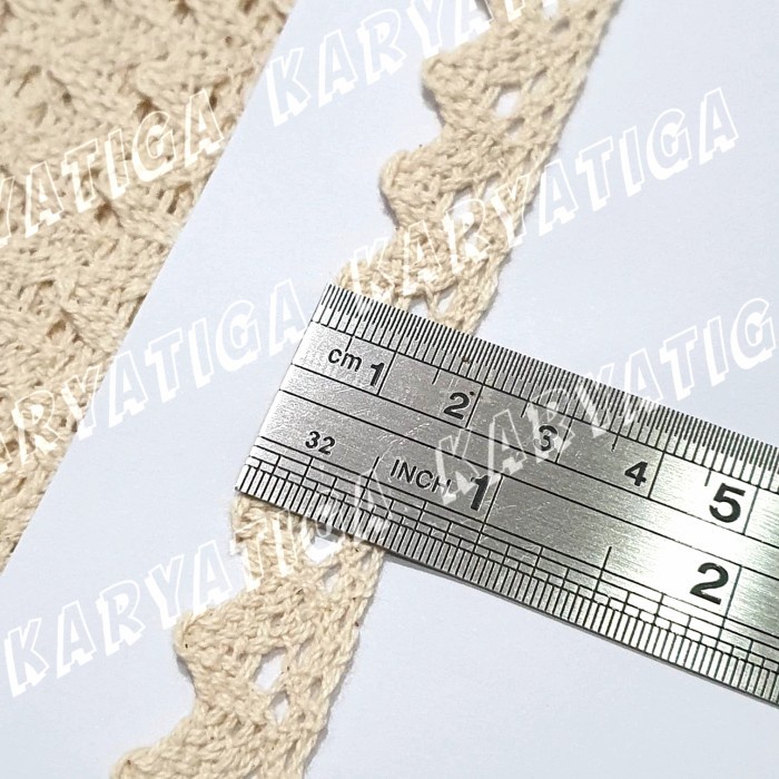 (RX406) Renda Kait / Rajut Lebar 1.7 CM - Panjang 200 YARD