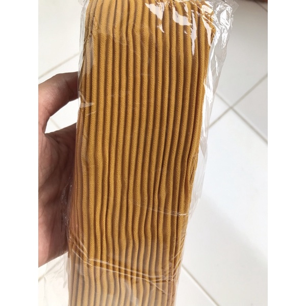 Hijab Pasmina plisket premium / Pasmina Plisket lidi / Pasmina pleated shawl / Pashmina plisket Tanpa Garis Tengah-Mustard prem(180x75)