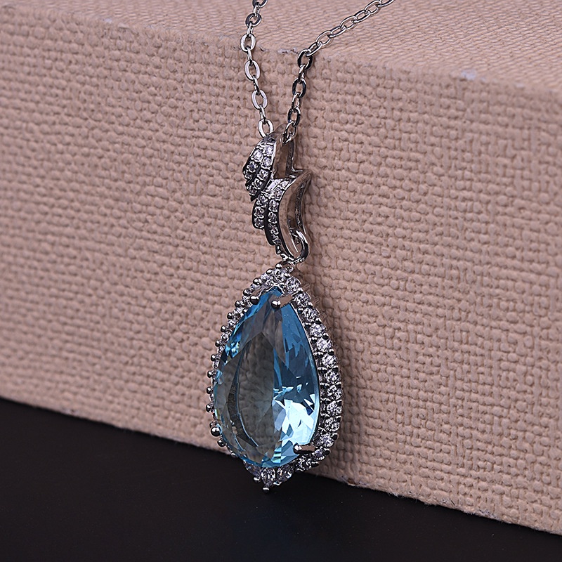 [Ready Stock]Fashion Drop-Shaped Diamond Aquamarine Pendant Necklace