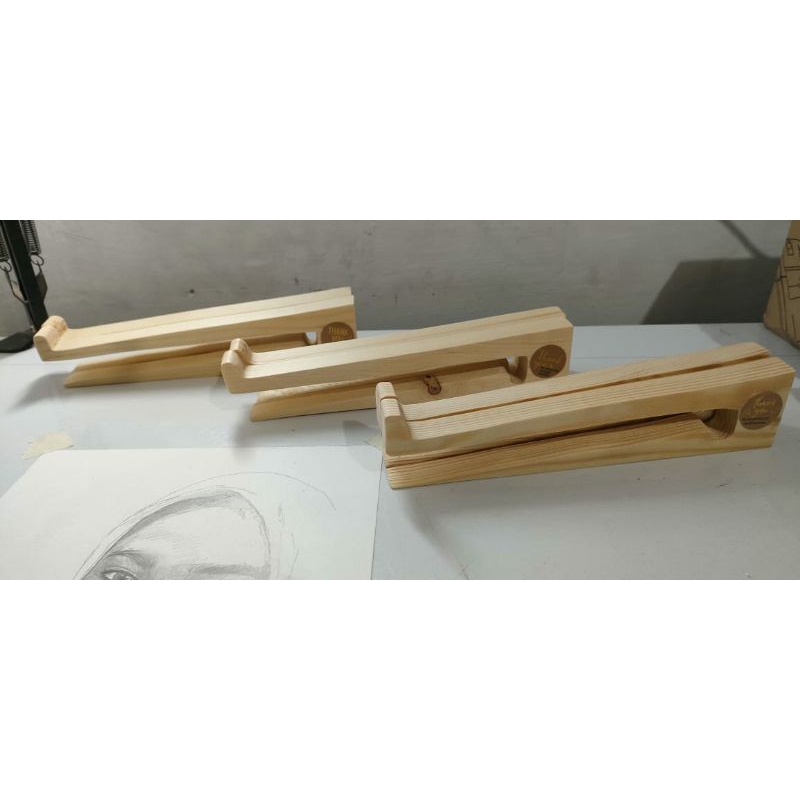 Stand Kayu Laptop Aesthetic 5cm Penyangga Laptop Meja Belajar Hp Ipad Netbook Kayu Pine Wood Eropa