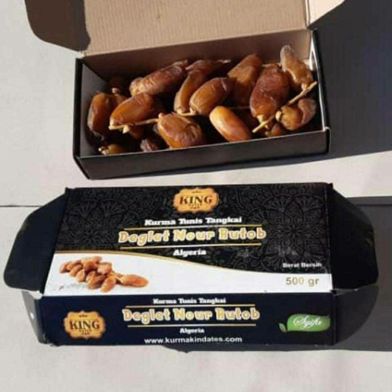 

KURMA TUNIS TANGKAI KING DATES 500 GRAM KURMA SEGAR CAMILAN SEHAT BERGIZI