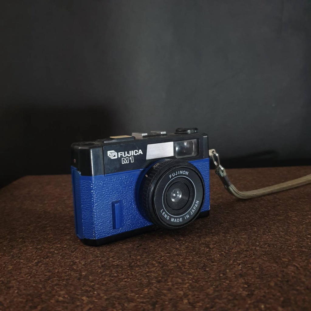 FUJICA M1 BLUE ( NICE CONDITON)   KAMERA FILM KAMERA ANALOG
