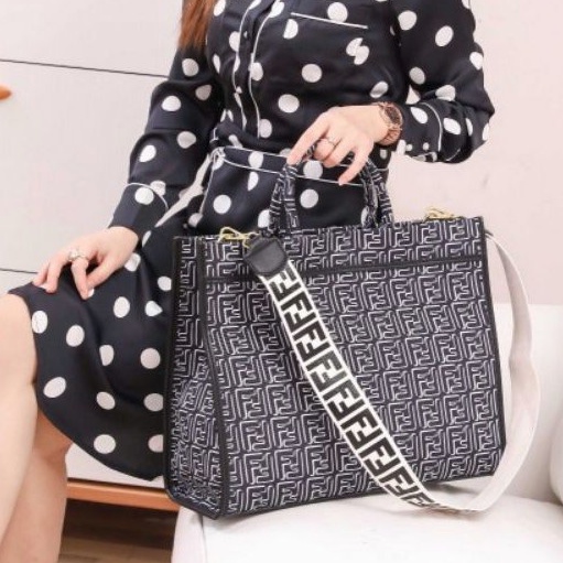 Tas Selempang Wanita Hand Bag Wanita Besar Import