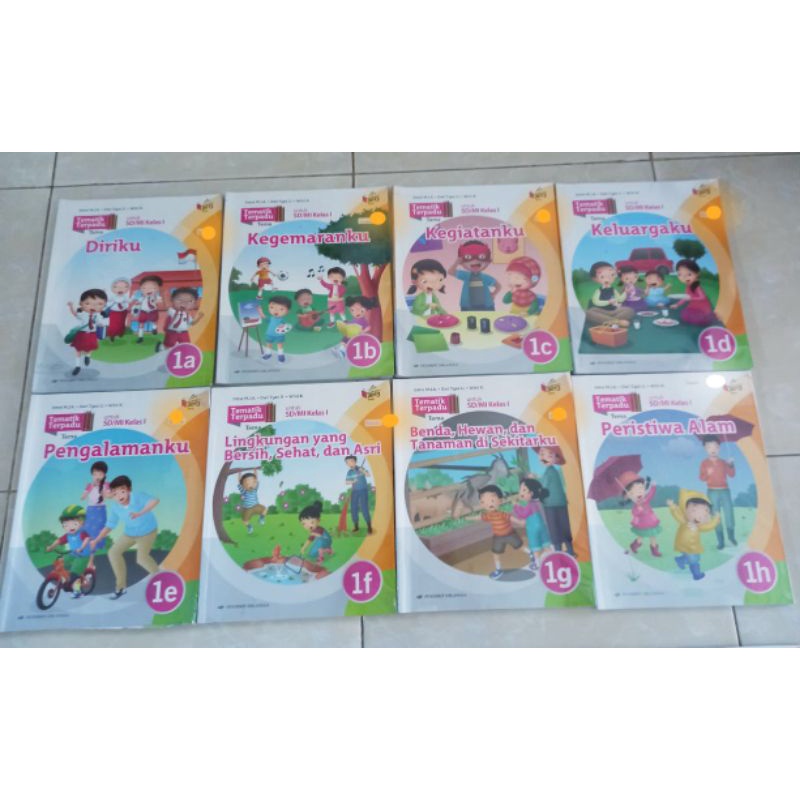 

Preloved Buku Tematik kelas 1 SD, 1 set (1A-1H / Tema 1-8) penerbit erlangga tahun 2013.