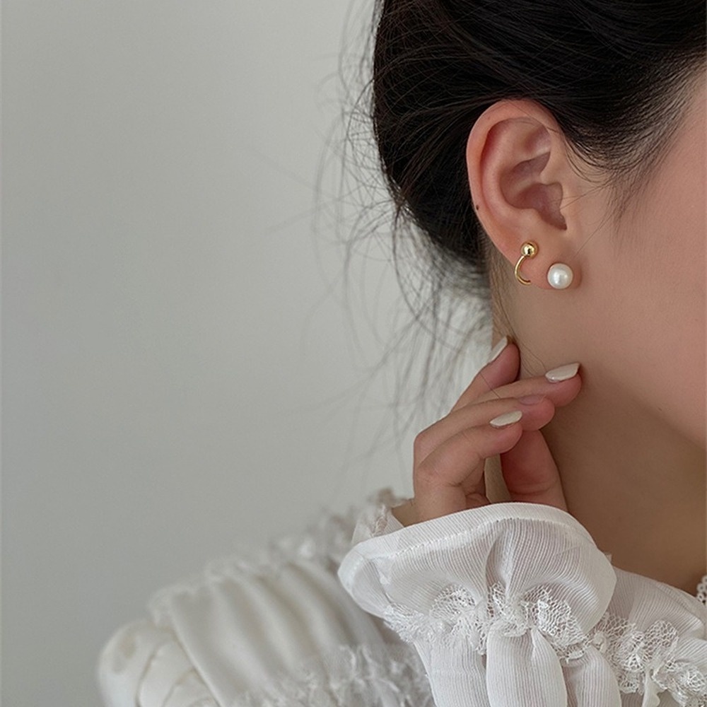 Retro Baroque Stud Earrings Women Simple Fashion Jewelry Accessories