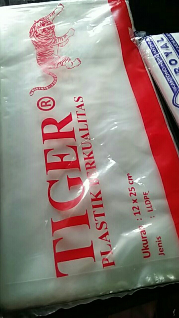 Plastik Pe / Plastik Es Ukuran 10x20 12x25