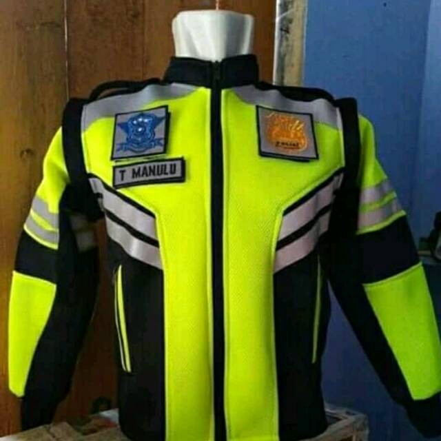 Jaket lantas lengan lepas pasang