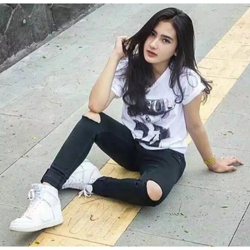 Celana Jeans Sobek Wanita/Jeans Sobek Lutut kekinian