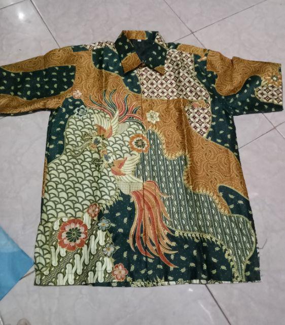 Kemeja Batik Lengan Panjng  Motif Clasik Bahan Semi Sutra Berfuring Size M, L, Xl, Xxl, Jumbo  Batik