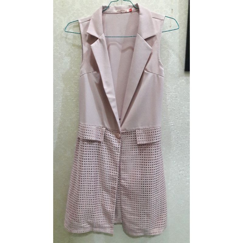 PRELOVED Outer Novel.Mice