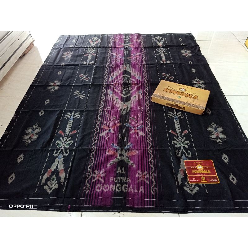 Donggala gradasi hitam