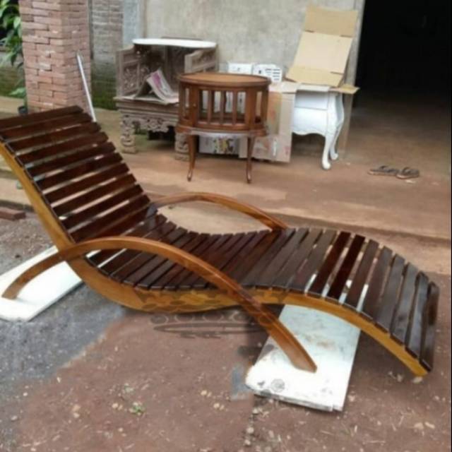 Kursi longer-kursi kolam renang -kursi santai- kursi malas