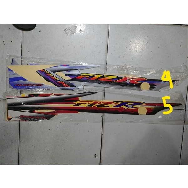 SALE -  Striping lis&amp;Stiker Body&amp;Stiker Motor Fizr Force1 2002
