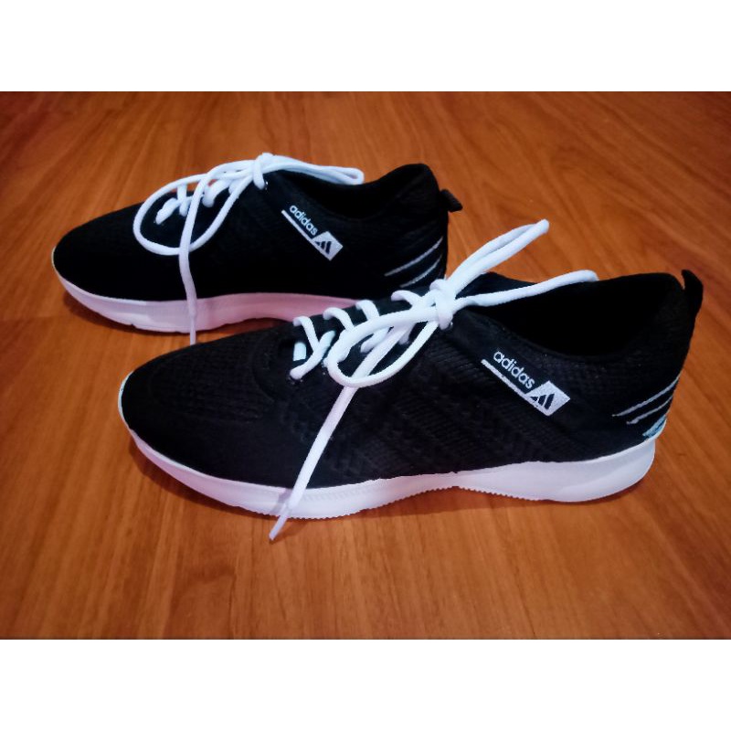 Sepatu Cowok // Sepatu adidas