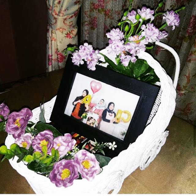 Keranjang rotan,/stroller rotan mini/ vas rotan/anyaman totan