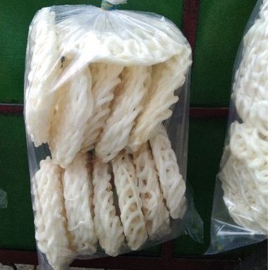 

Kerupuk Matang Garing, Gurih & Enak 1 bungkus isi 12 (putih/kuning/mix)