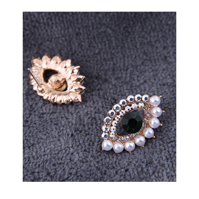 LRC Anting Tusuk Fashion Gold Eyebrow Stud Earring A59224