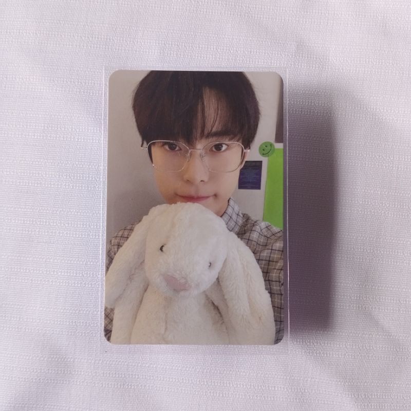 Doyoung boneka bunny sticker ver