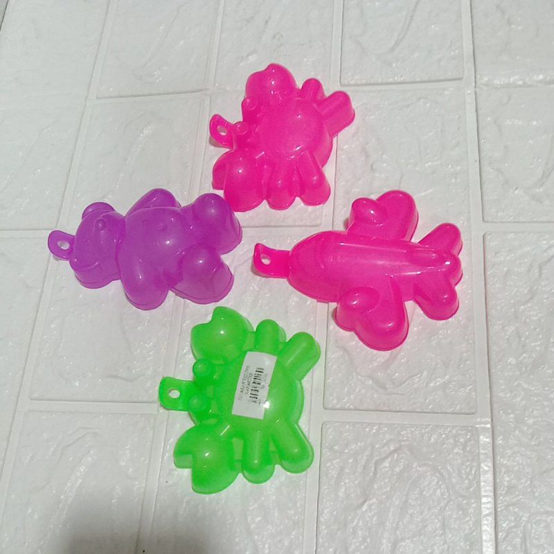 cetakan puding karakter